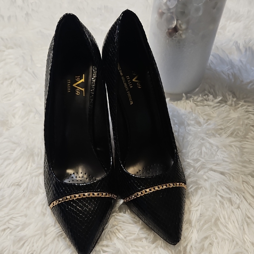 Elegant Black Textured Women's Heels